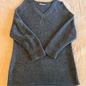 Everlane Cotton V-Neck Tunic Sweater, size Large.